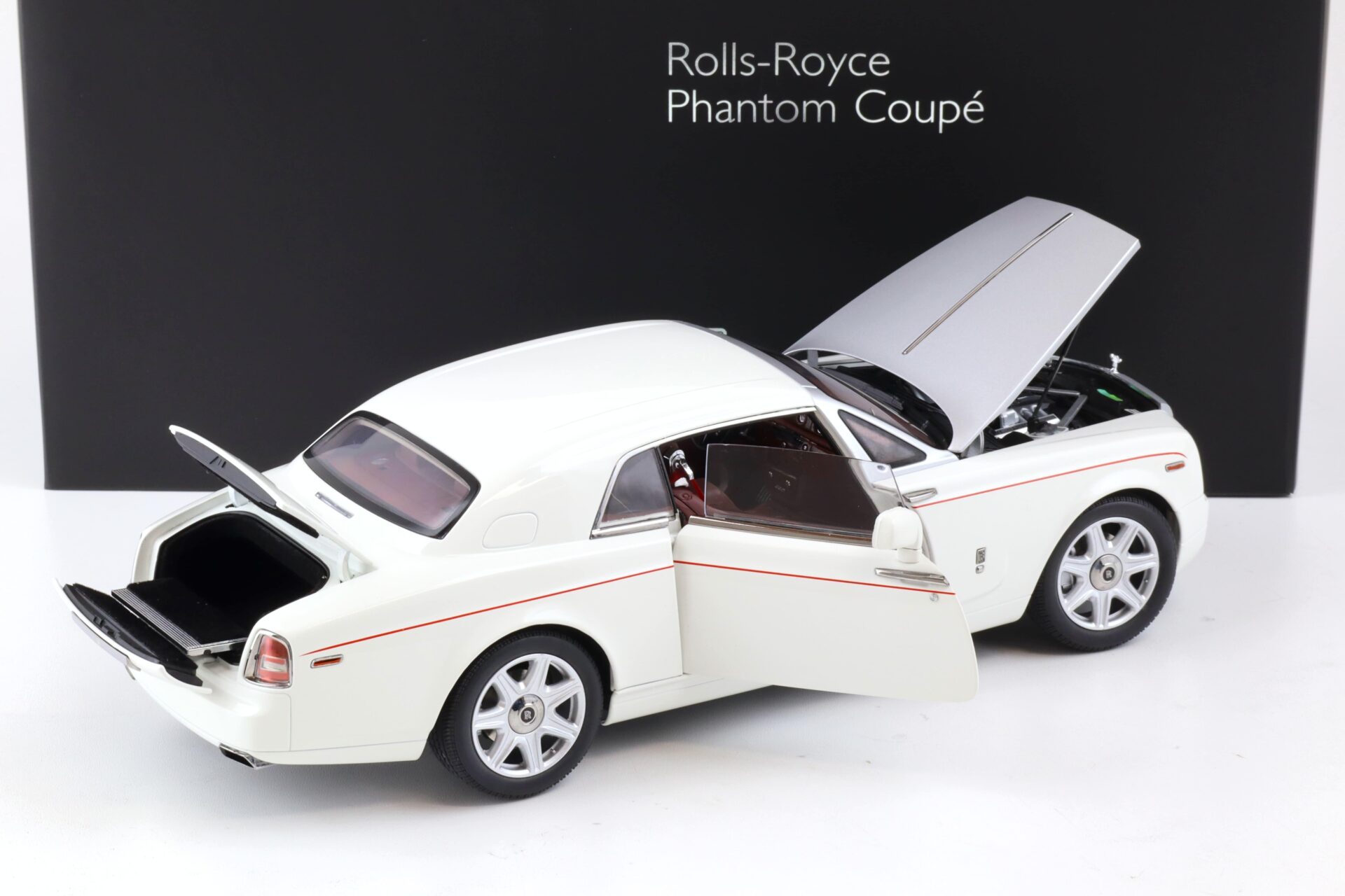 1:18 Kyosho Rolls Royce Phantom Coupe English white 08861EW