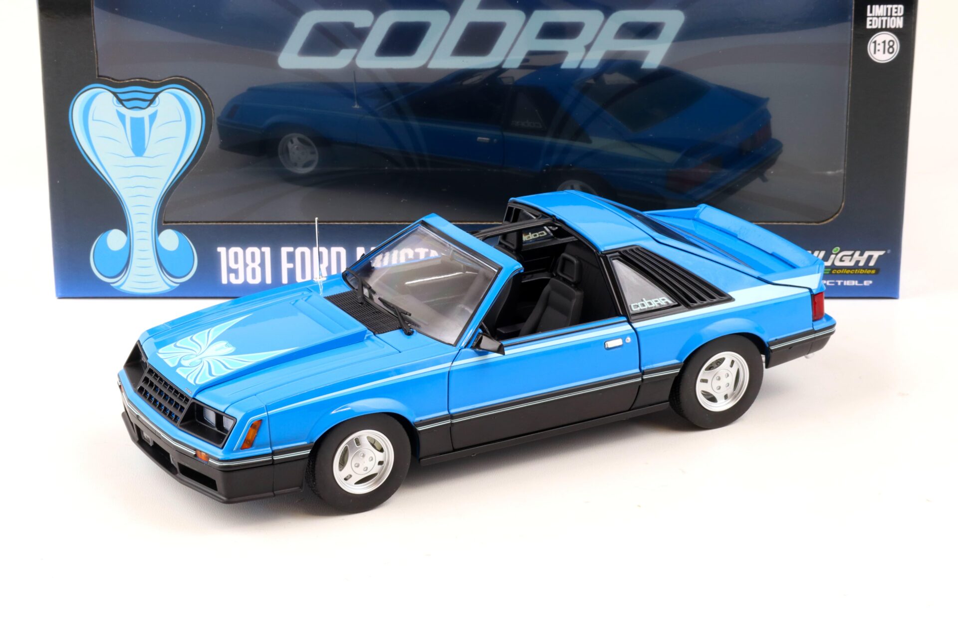 ID 88788 orig.jpg 1:18 Greenlight 1981 Ford Mustang Cobra Fastback T-Top medium blue