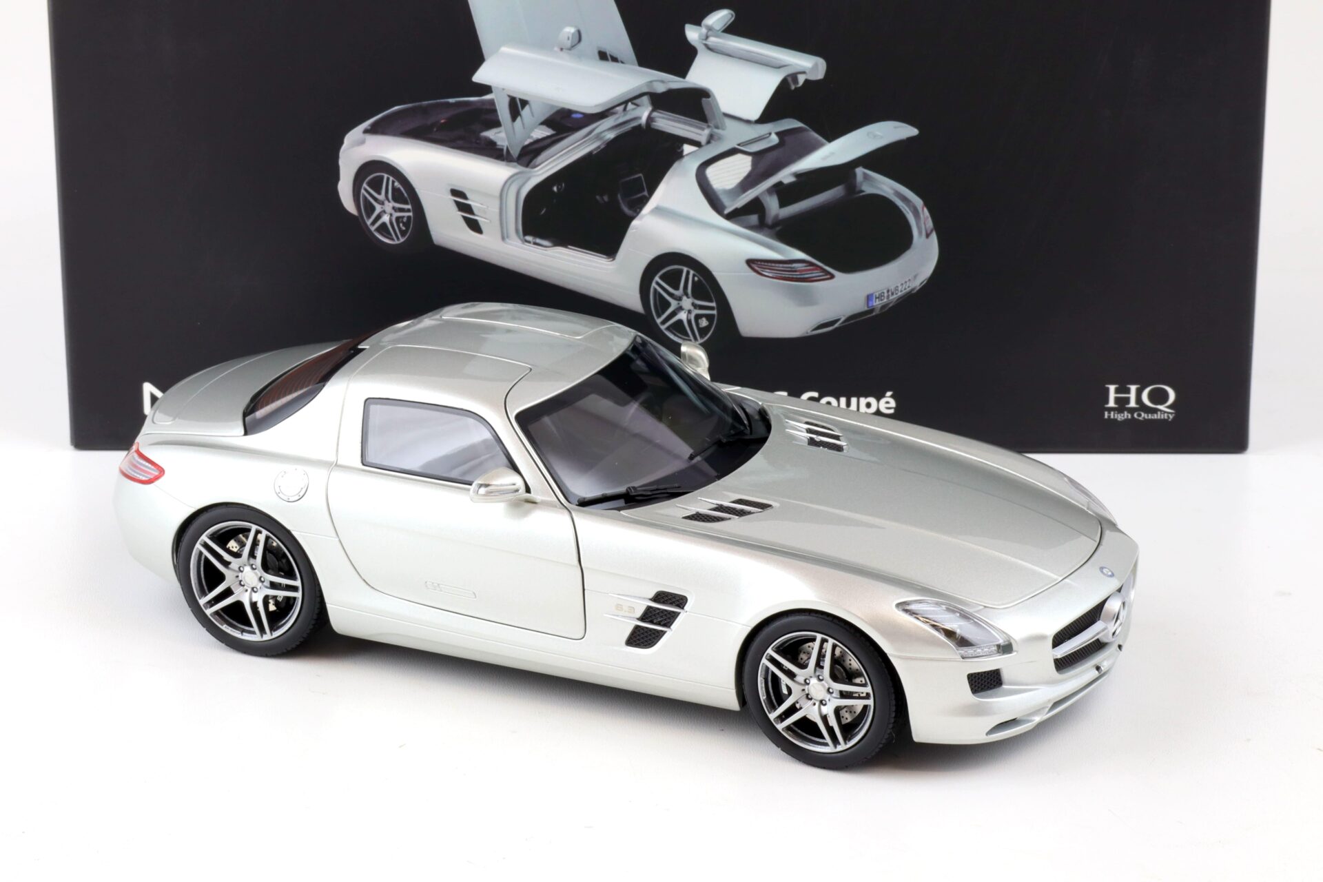 1:18 Norev Mercedes SLS AMG Coupe 2010 C197 silver metallic 183490