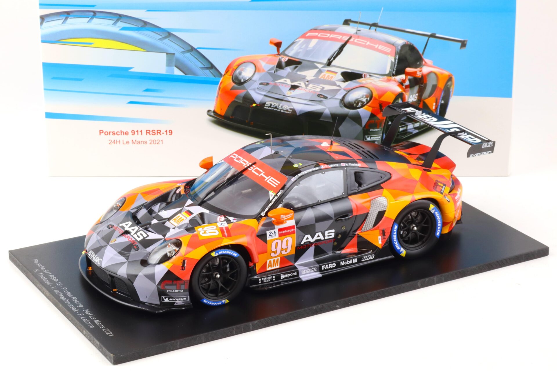 ID 89055 orig.jpg 1:18 Spark Porsche 911 RSR-19 #99 Le Mans 24h 2021 Inthraphuvasak/ Latorre/ Ticknell