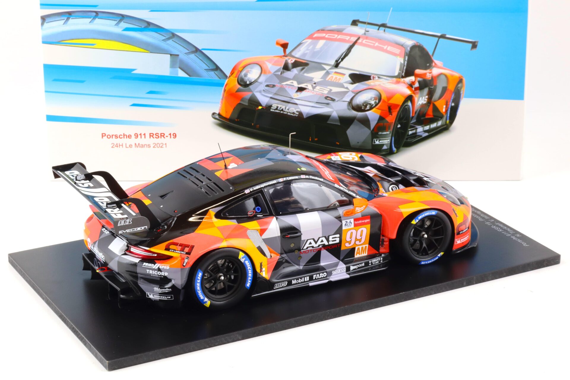 1:18 Spark Porsche 911 RSR-19 #99 Le Mans 24h 2021 Inthraphuvasak/ Latorre/ Ticknell