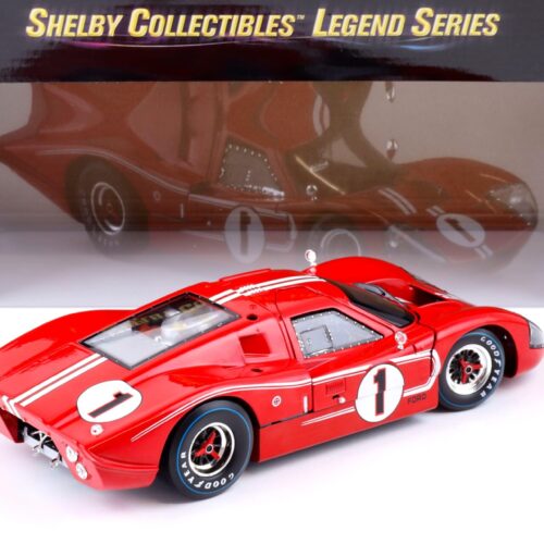 1:18 Shelby Collectibles Ford GT40 MKIV Winner 24h Le Mans 1967 Gurney/Foyt #1 - Image 3