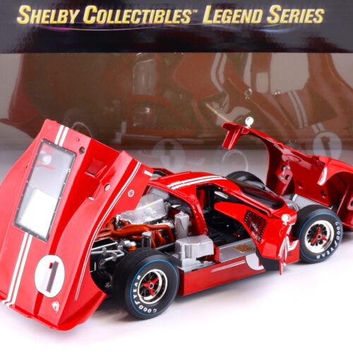1:18 Shelby Collectibles Ford GT40 MKIV Winner 24h Le Mans 1967 Gurney/Foyt #1 - Image 4