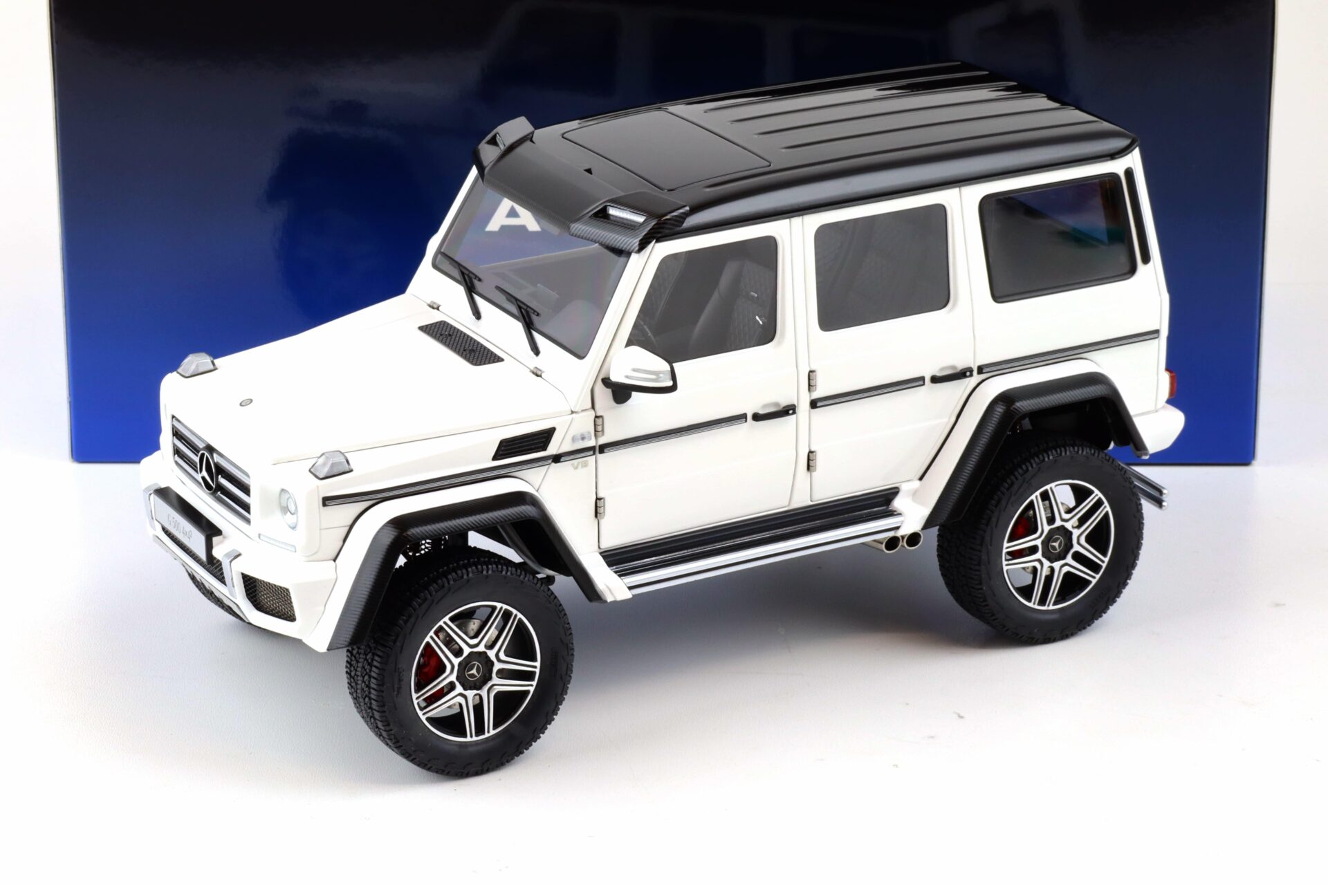 1:18 AUTOart Mercedes G500 4Ã4² G-Klasse Gloss white 76316