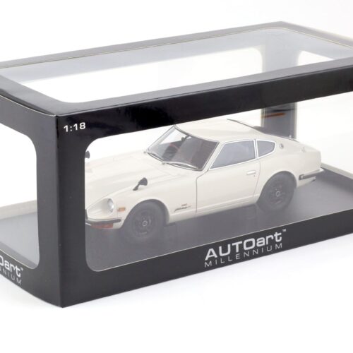 1:18 AUTOart Nissan Fairlady Z432 (PS30) Coupe RHD white 77438