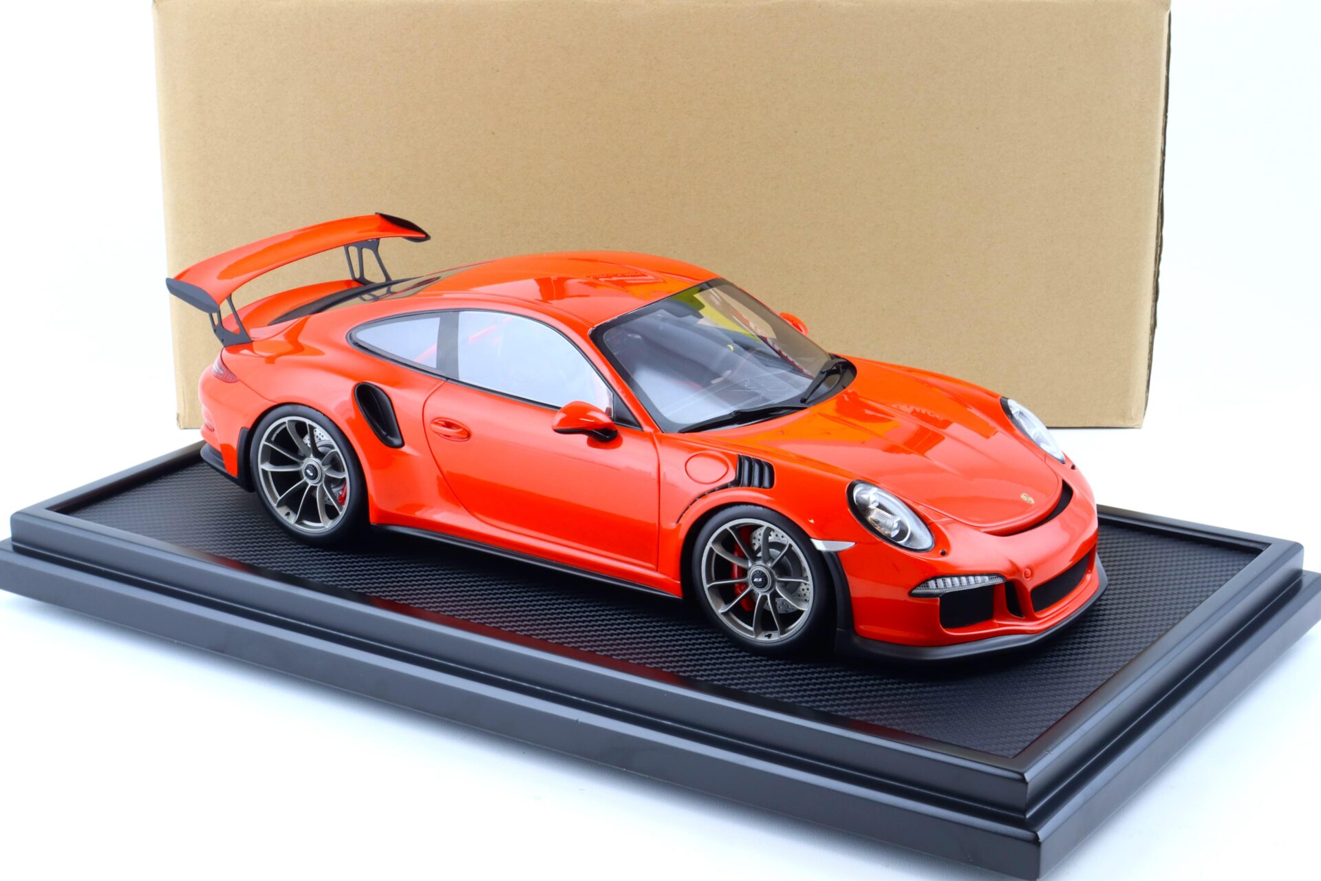 1:12 Spark Porsche 911 (991) GT3 RS Lava orange WAX02200002 DEALER VERSION