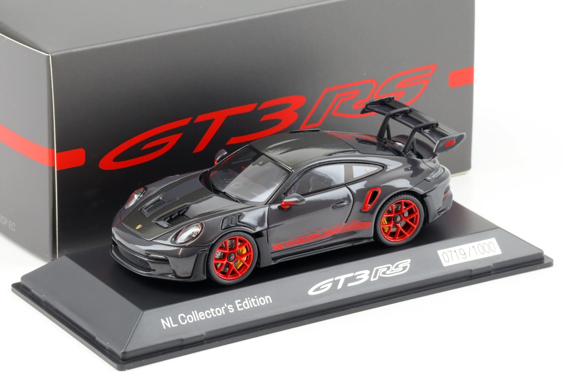 1:43 Spark Porsche 911 (992) GT3 RS Weissach Package NL CollectorÂ´s Edition WAP DEALER