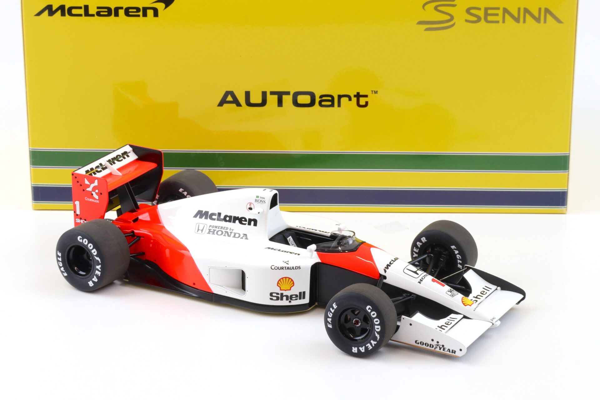 1:18 AUTOart McLAREN Honda MP4/6 Japanese GP 1991 A.Senna #1 with McLaren Logo 89140