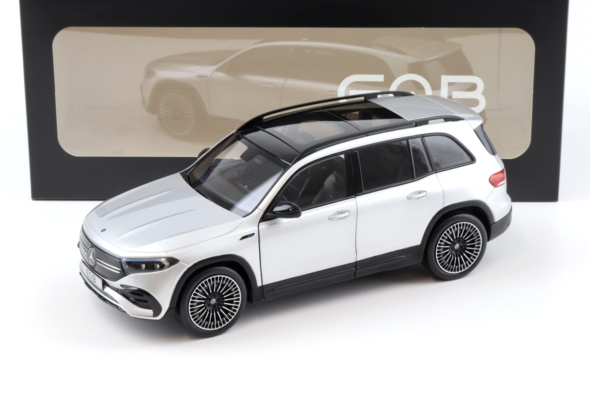 ID 90602 orig.jpg 1:18 NZG Mercedes EQB AMG Line 2021 iridium silver metallic DEALER VERSION