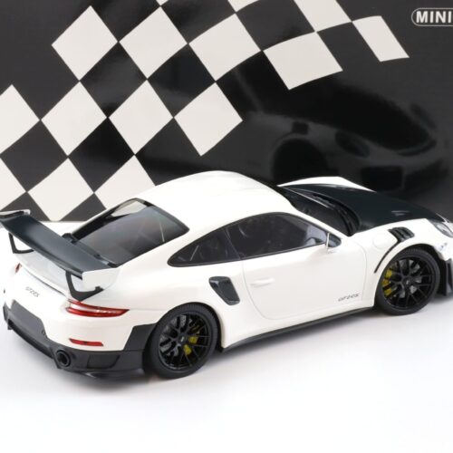 1:18 Minichamps Porsche 911 (991.2) GT2 RS white with black wheels 2018