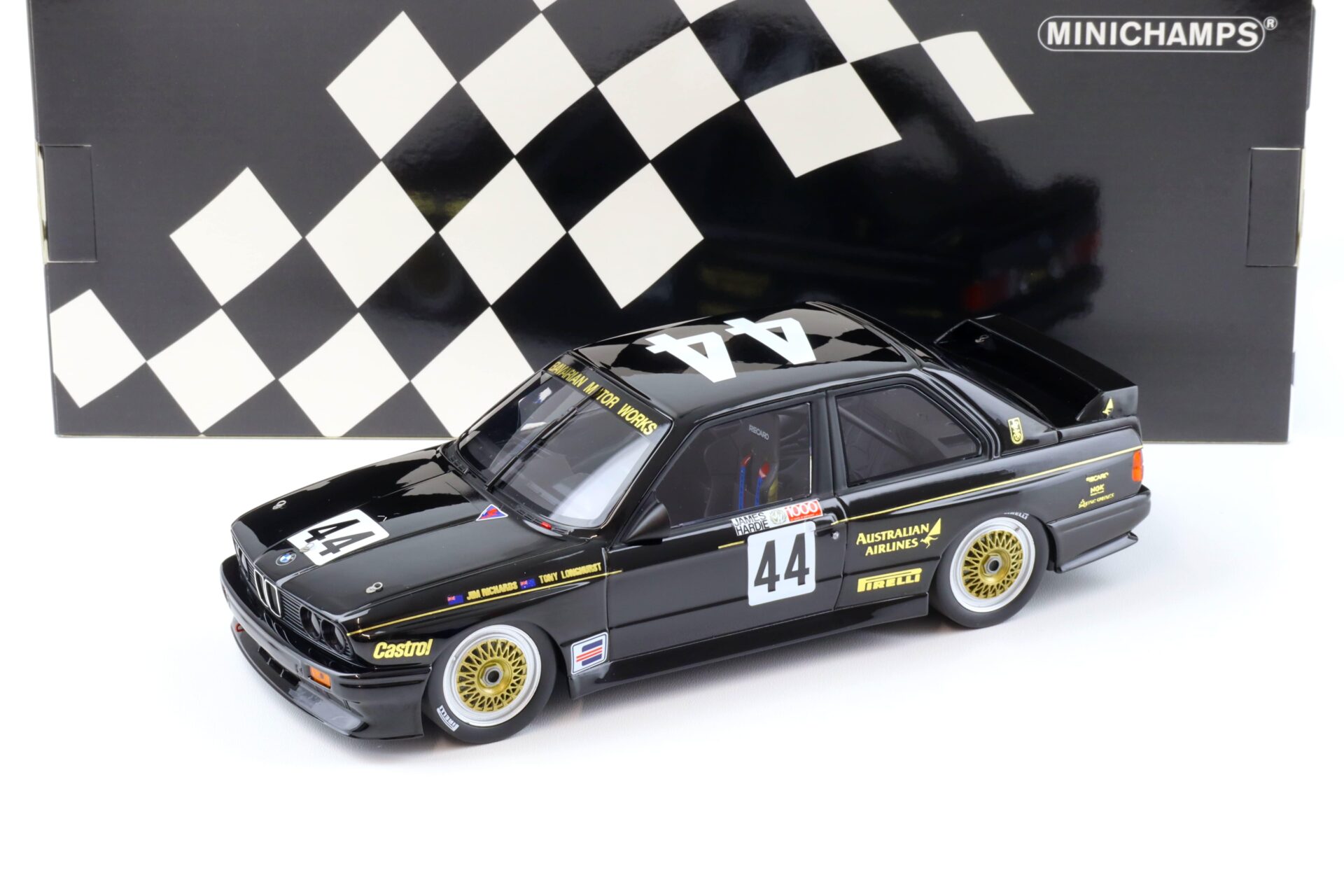 ID 91269 orig 1.jpg 1:18 Minichamps BMW M3 E30 JPA Team Richards/ Longhurst Bathurst 1000km