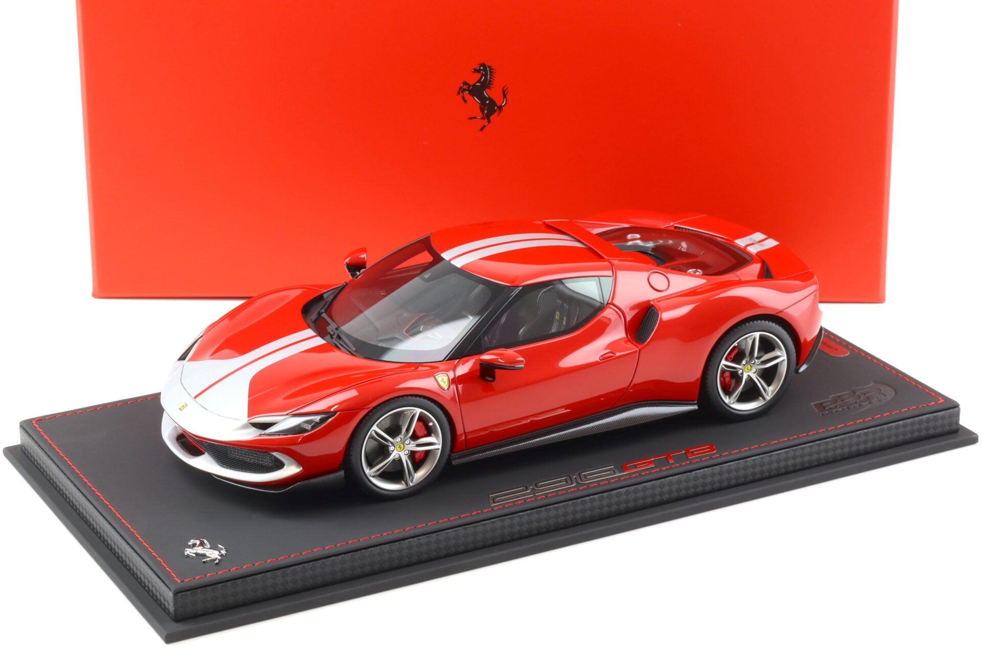 1:18 BBR Ferrari 296 GTB Assetto Fiorano Rosso Corsa with display - Limited 99 pcs