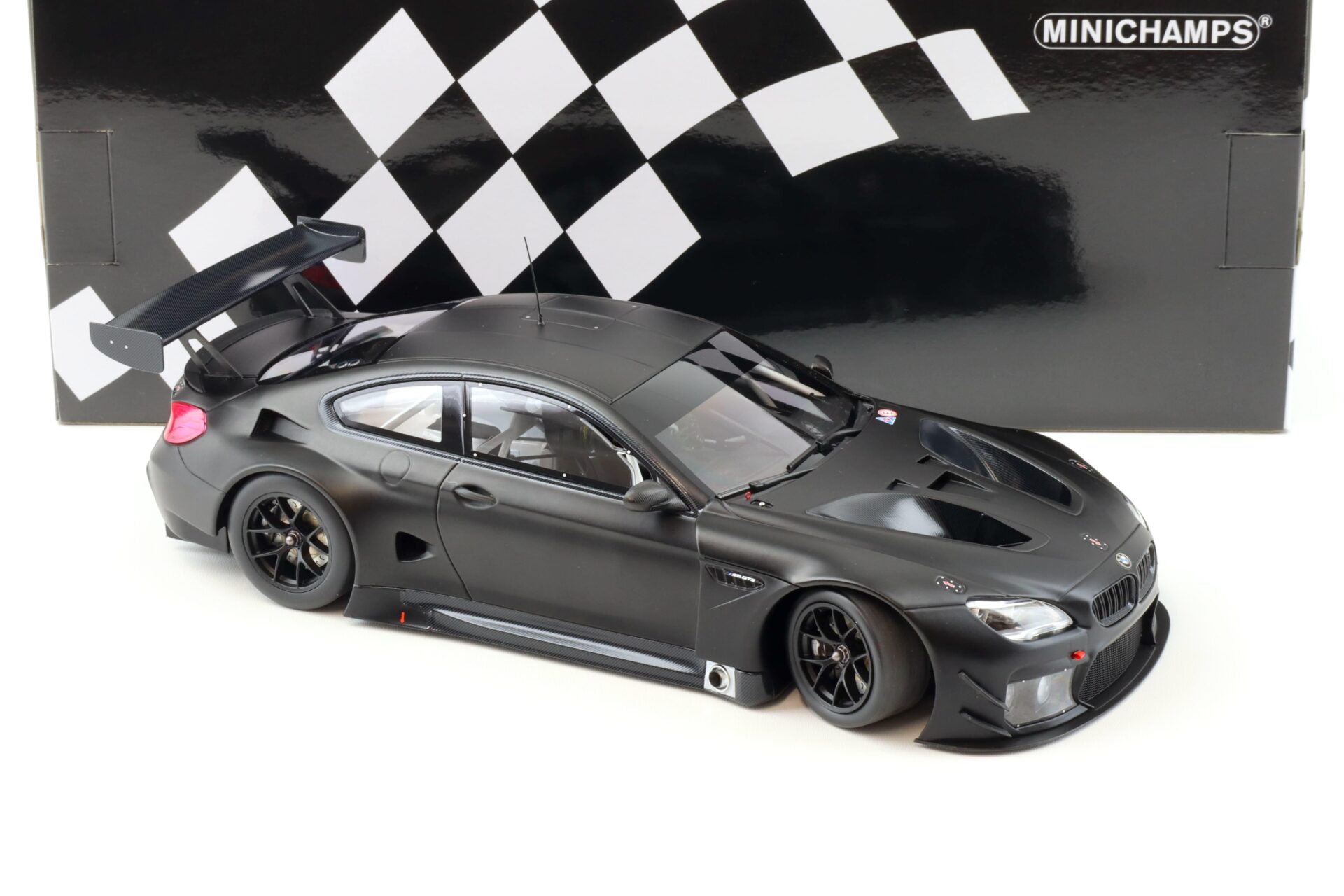 1:18 Minichamps BMW M6 GT3 Plain Body Version matt black 2016