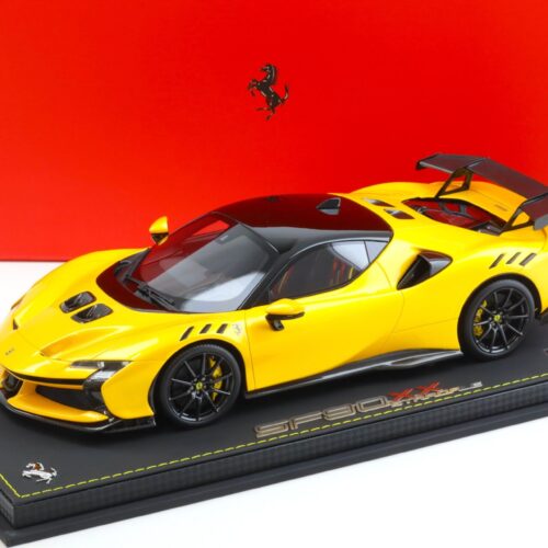 1:18 BBR Ferrari SF90 XX Stradale Giallo Tristrato with Showcase - Limited 70 pcs.