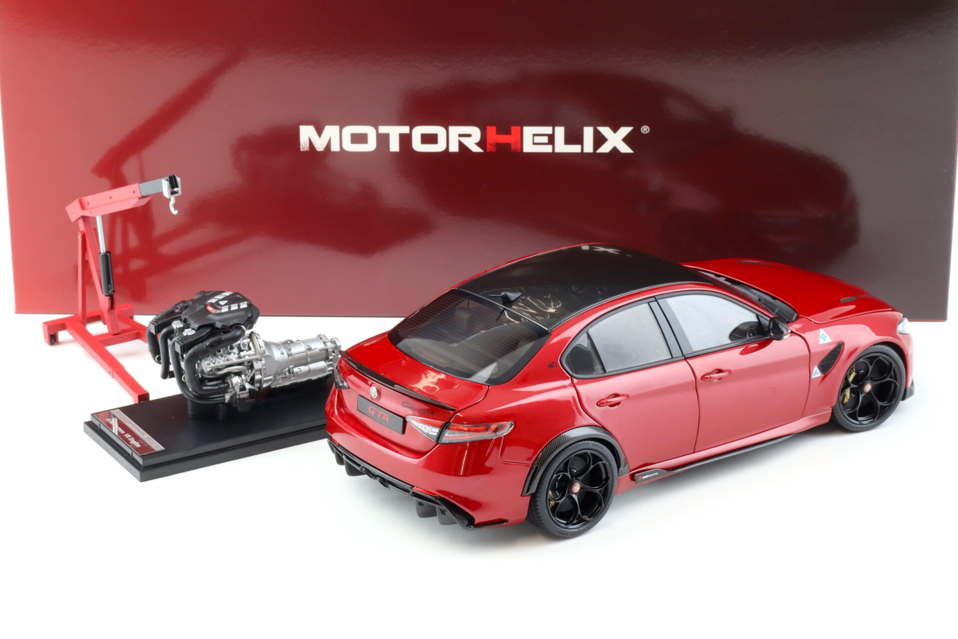 1:18 Motorhelix Alfa Romeo Giulia GTA Rosso GTA red + engine Die-Cast M89001