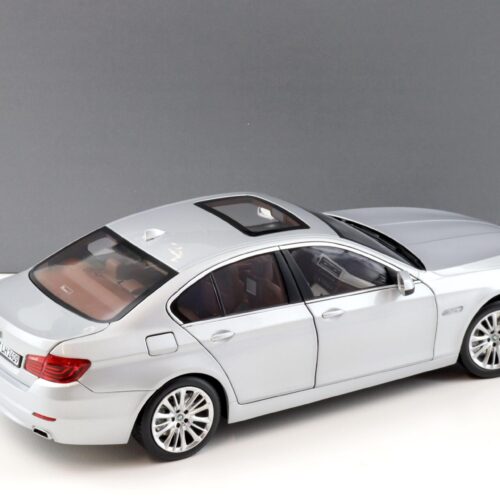 1:18 Norev BMW 550i 5 Series F10 Limousine Titan silver metallic DEALER VERSION
