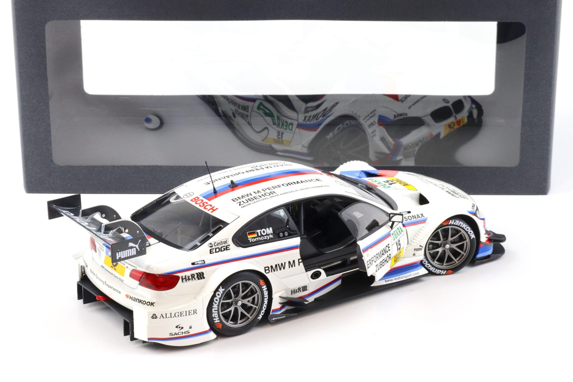 1:18 Minichamps BMW M3 E92 DTM 2013 Tomczyk #15 white DEALER VERSION
