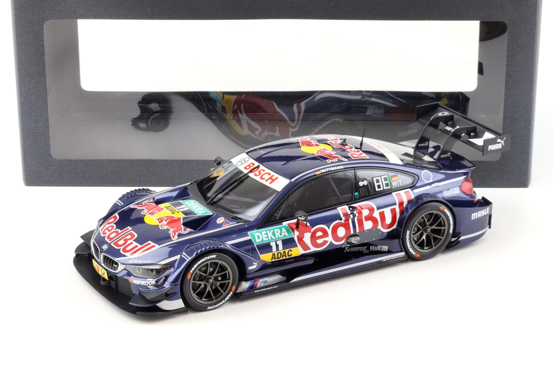 1:18 Norev BMW M4 DTM 2016 M.Wittmann #11 Team RMG Red Bull DEALER VERSION