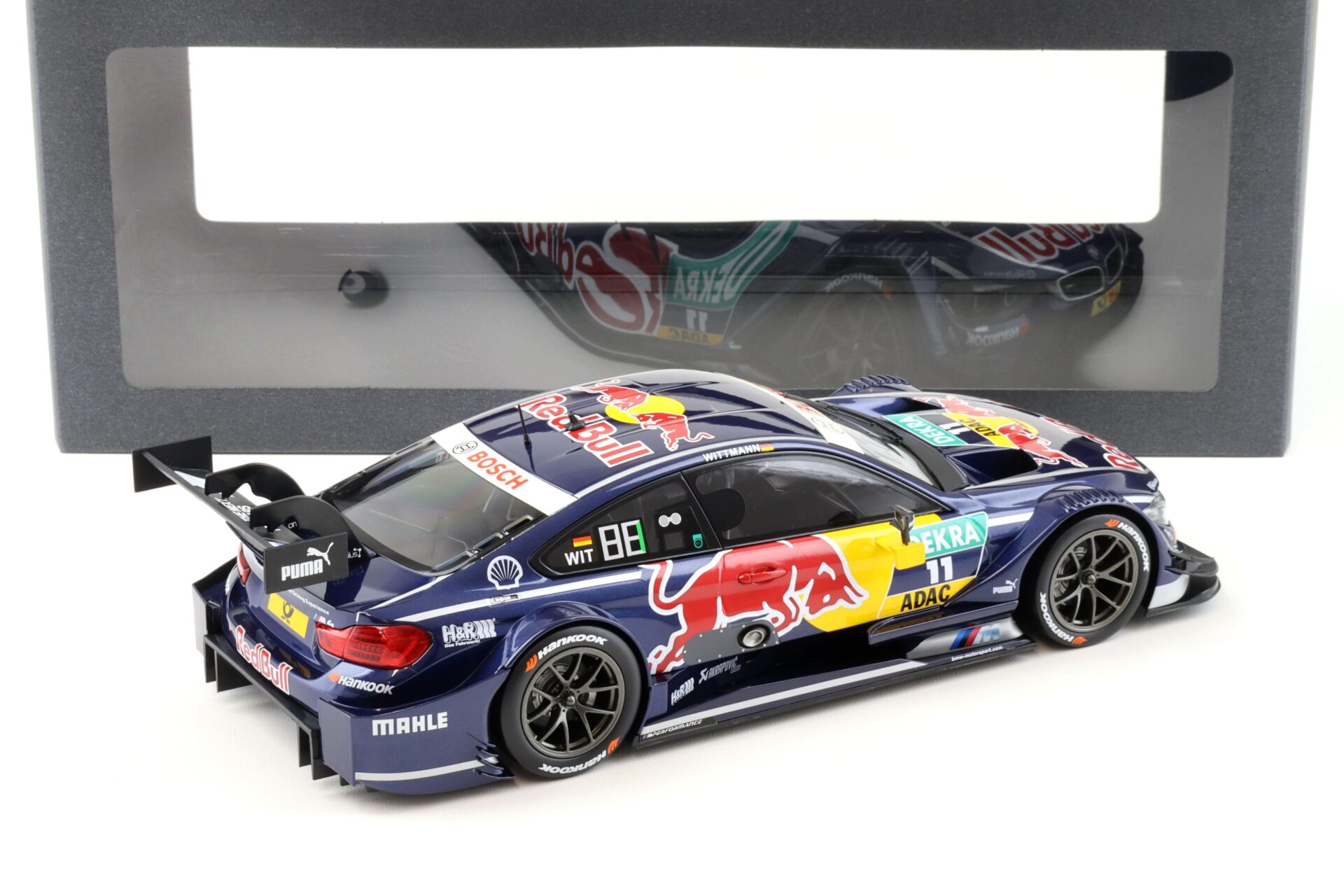1:18 Norev BMW M4 DTM 2016 M.Wittmann #11 Team RMG Red Bull DEALER VERSION