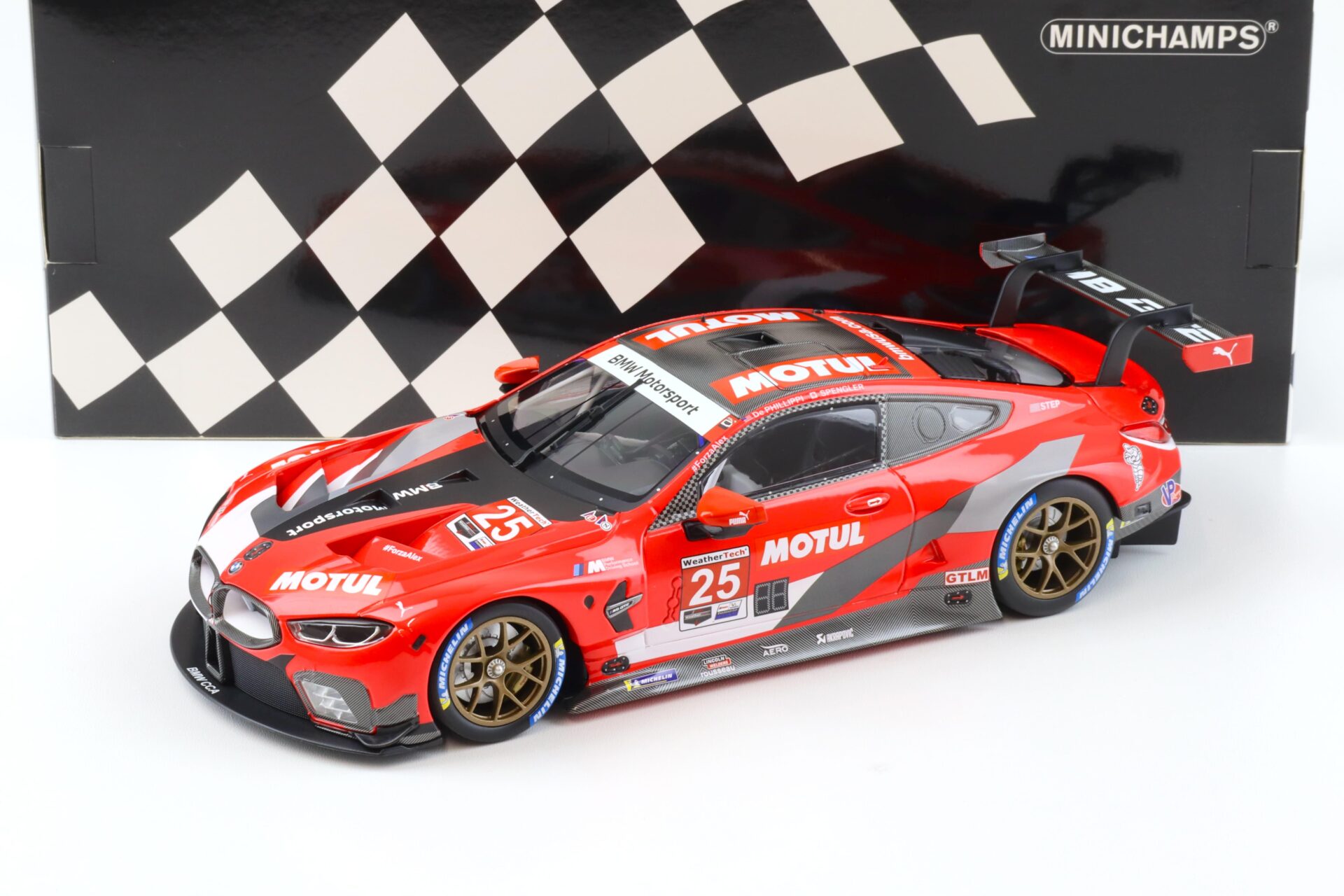 1:18 Minichamps BMW M8 GTE RLL Racing Class Winners IMSA Road Atlanta 2020