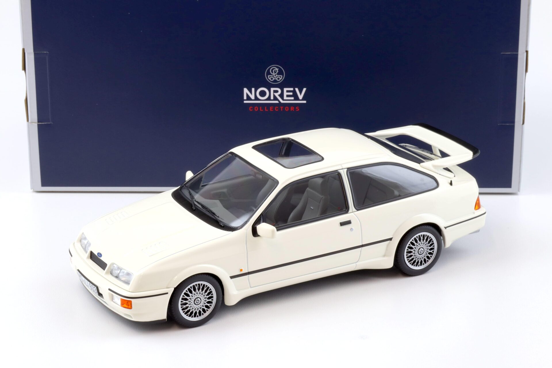 ID 92303 orig.jpg 1:18 Norev Ford Sierra RS Cosworth 1986 white 182771