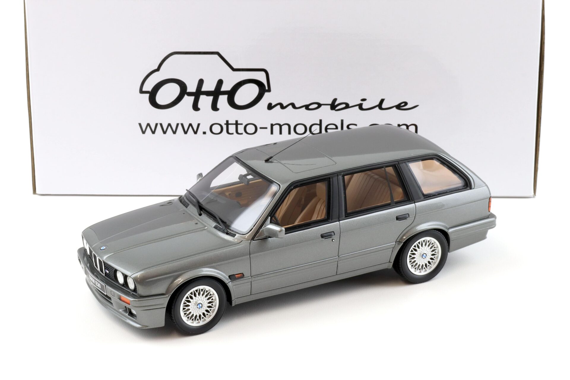 1:18 OTTO mobile OT929 BMW 325i E30 Touring 1991 grey metallic