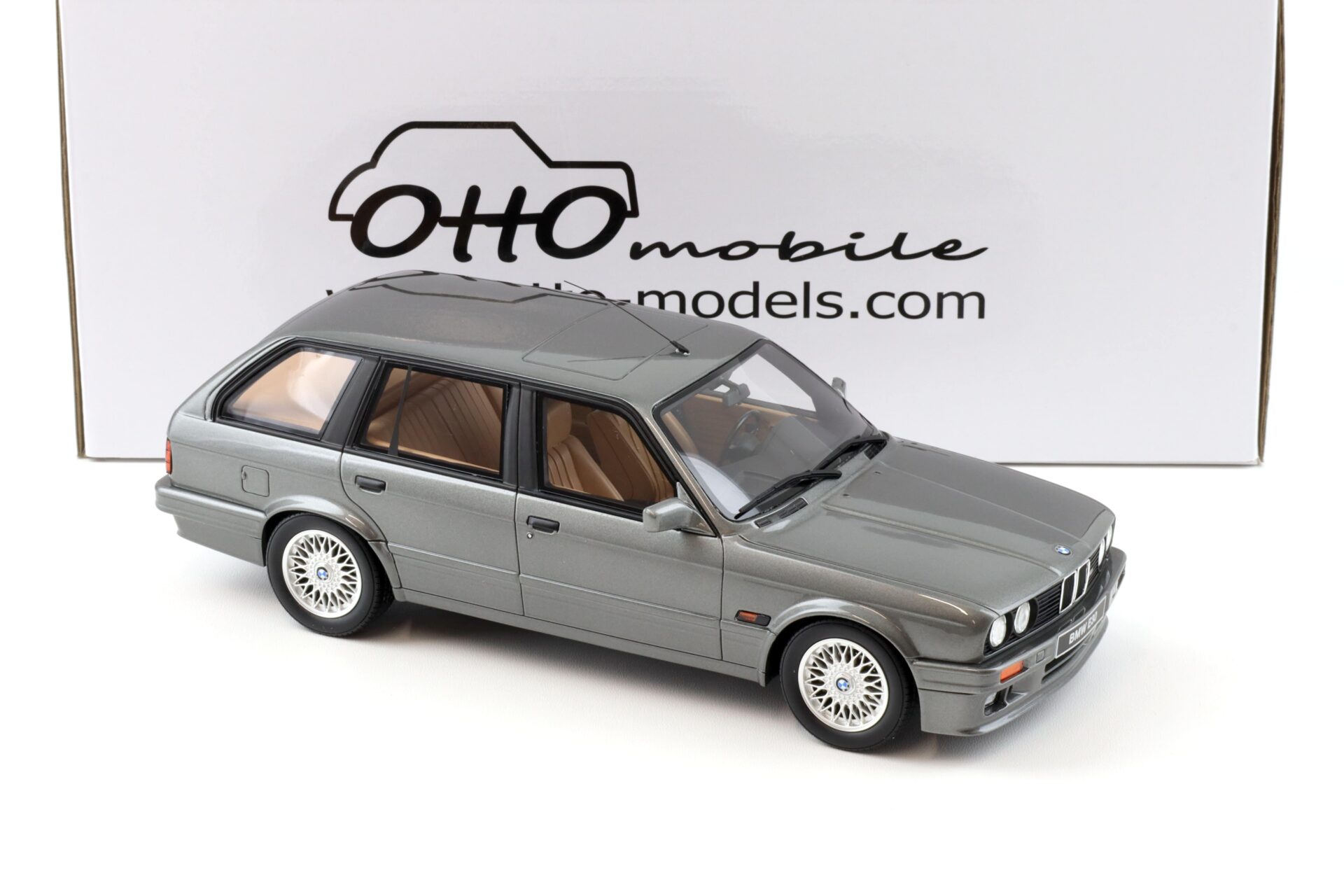1:18 OTTO mobile OT929 BMW 325i E30 Touring 1991 grey metallic