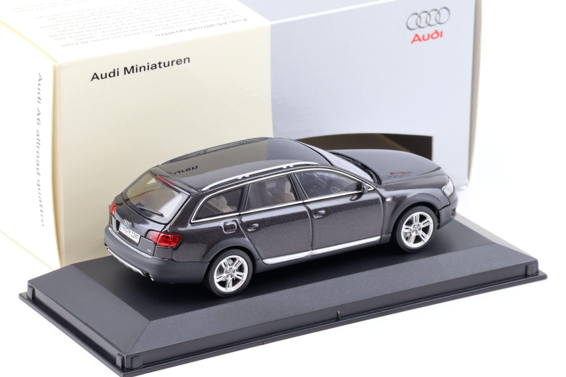 1:43 AUTOart Audi A6 Allroad Quattro C6 black metallic DEALER VERSION