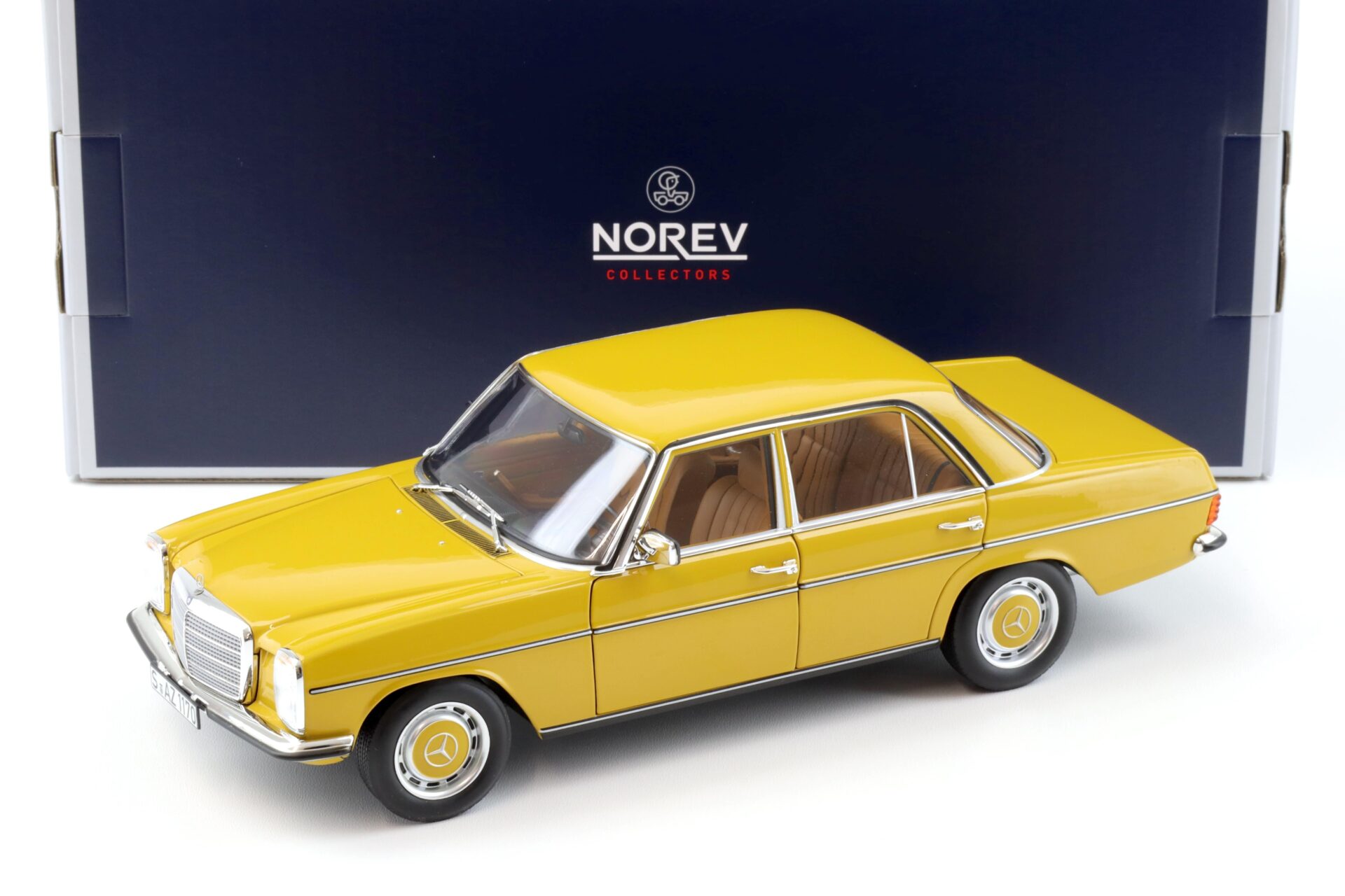 ID 92661 orig.jpg 1:18 Norev Mercedes 200 Strich-Acht /8 W115 Limousine 2-Serie 1973 sahara yellow