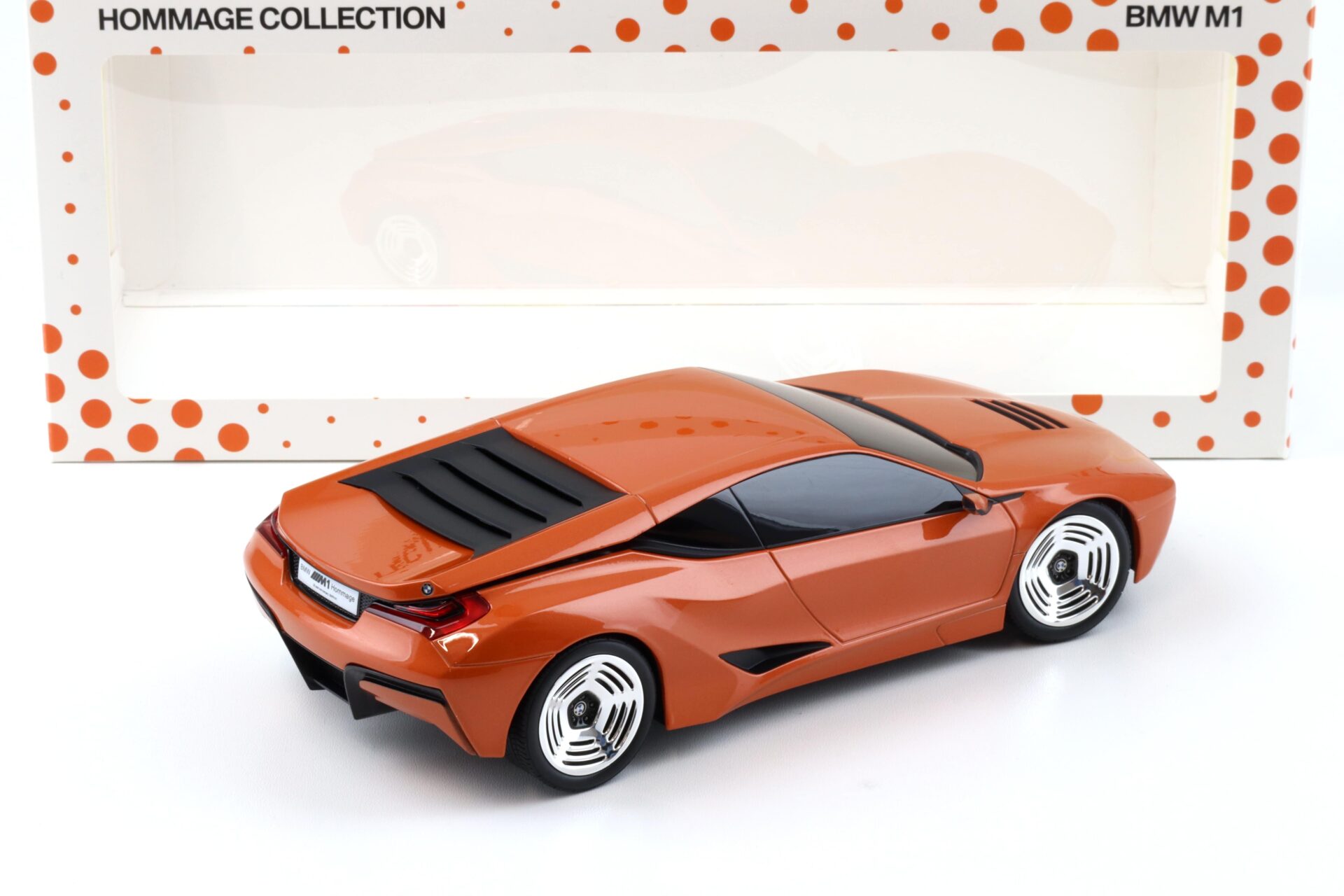 1:18 Norev BMW M1 Hommage orange metallic Hommage Collection DEALER VERSION
