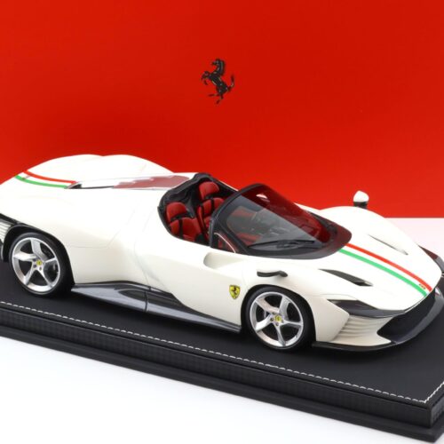 1:18 BBR Ferrari SP3 Daytona Bianco Italia matt w/ Italian flag stripe - Limited 11 pcs.