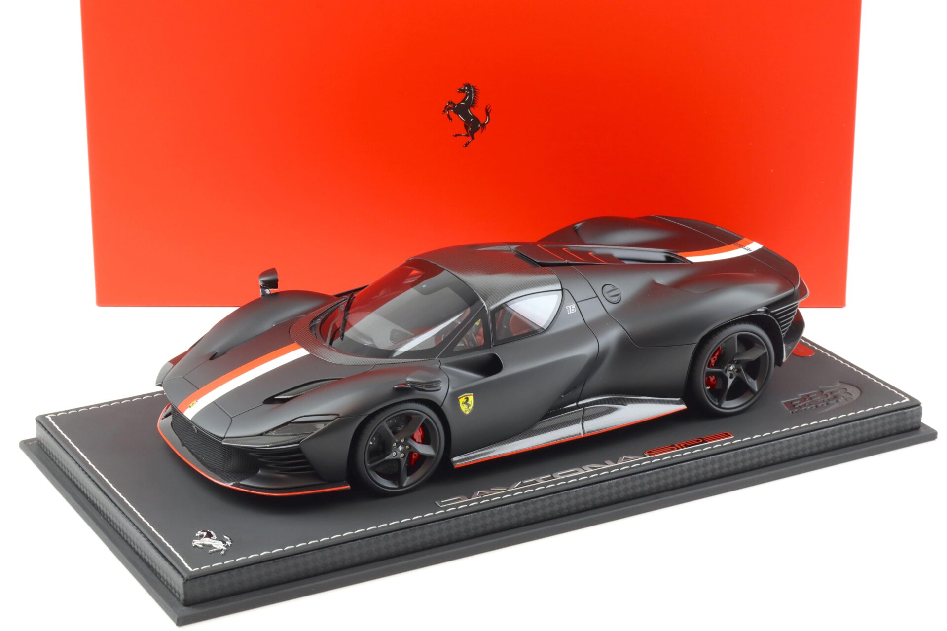 ID 93497 orig.jpg 1:18 BBR Ferrari SP3 Daytona Spider Closed roof C.Leclerc matt black - Limited 146 pcs.