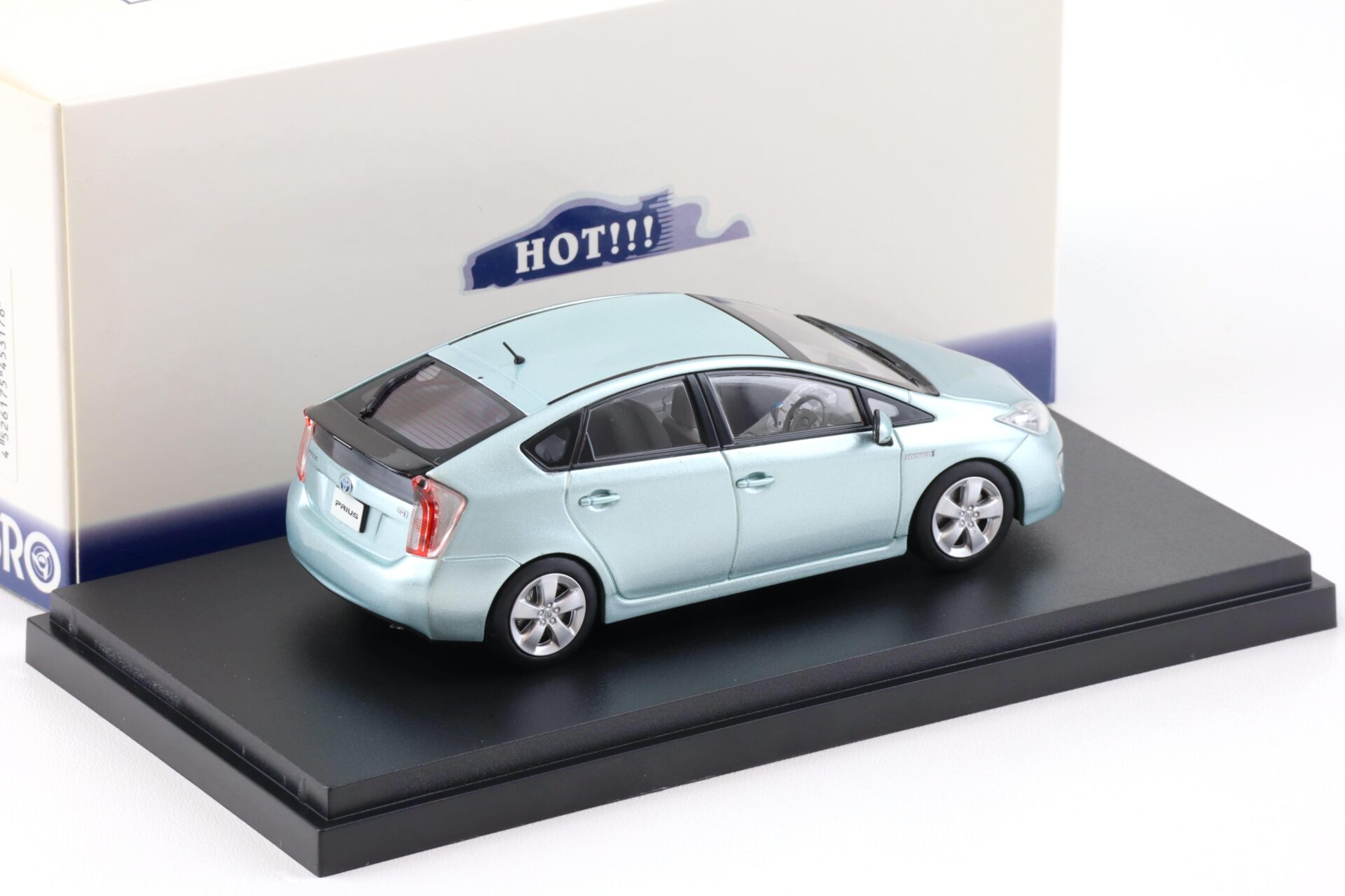 1:43 Ebbro Toyota Prius frosty green metallic 2012