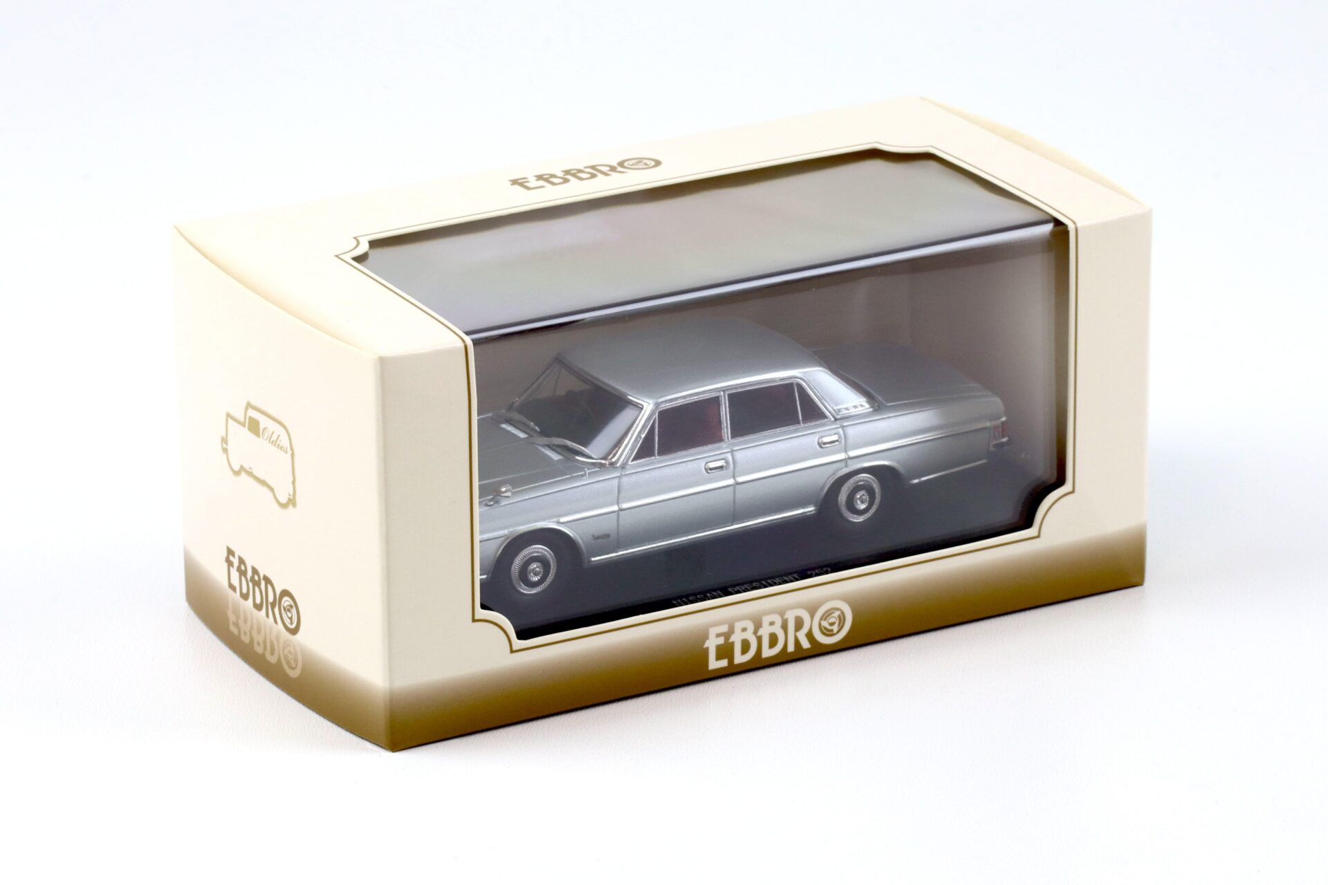 1:43 Ebbro Nissan President 252 Limousine silver metallic