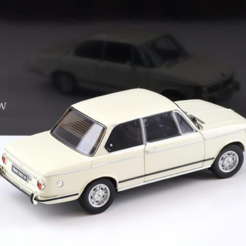 1:18 Kyosho BMW 2002 Tii 1972 white 08543W