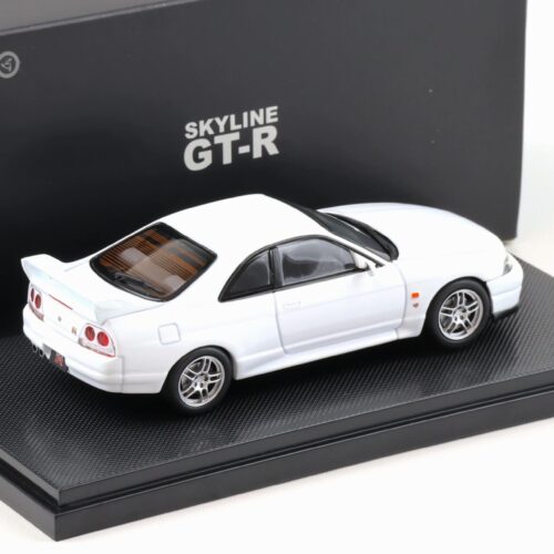 1:43 Ebbro Nissan Skyline GT-R (R33) Vspec 1995 white
