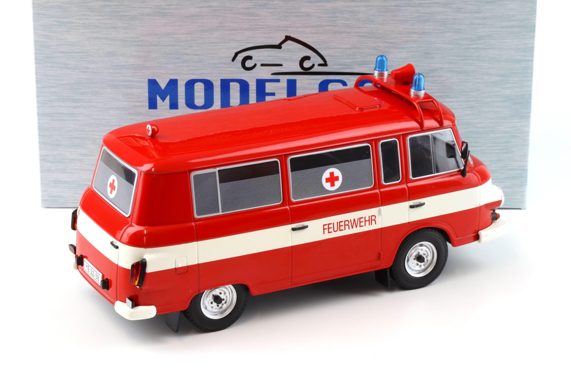 1:18 MCG Barkas B1000 Kleinbus Feuerwehr Ambulanz DDR 1965 white/ red