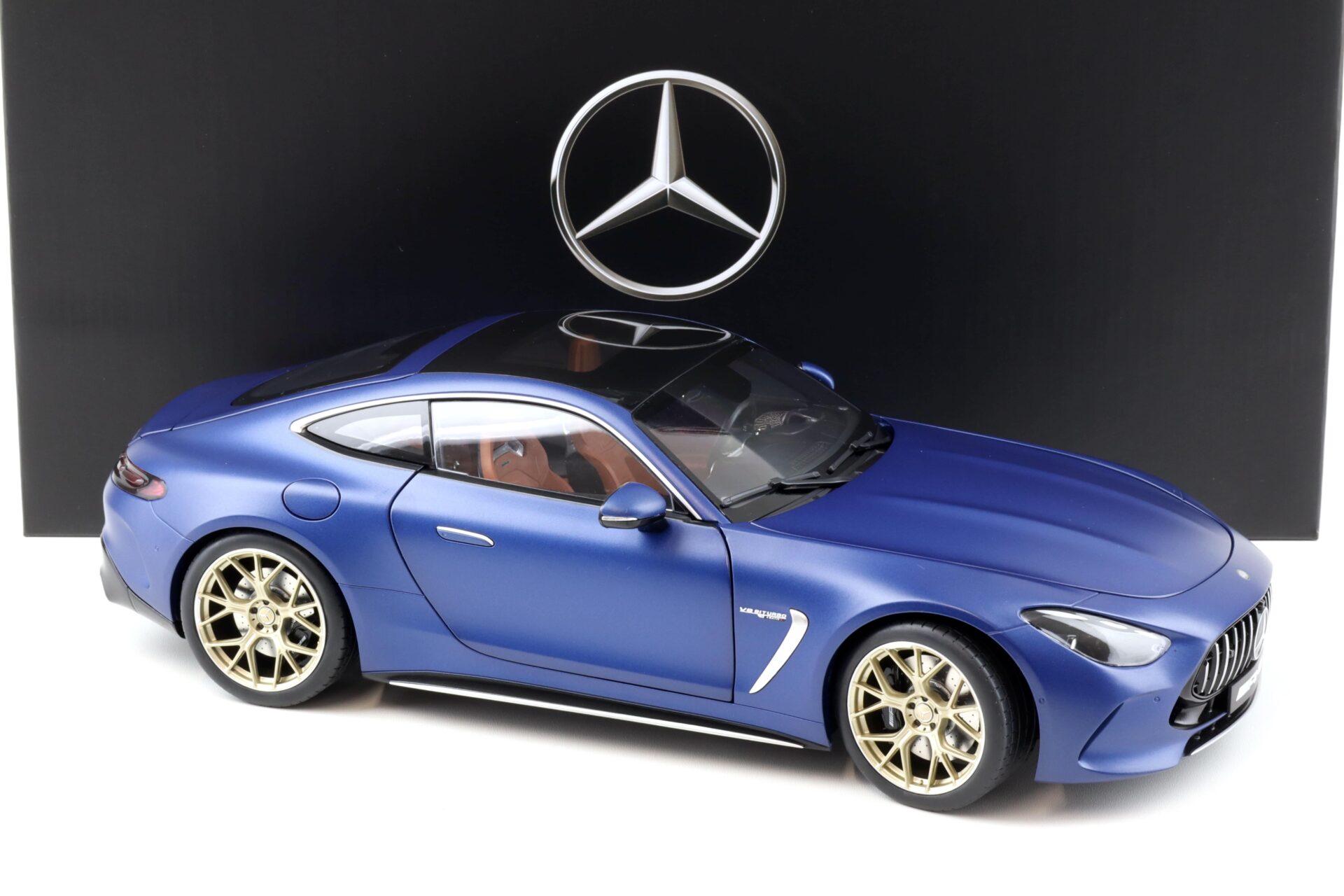 1:12 NZG Mercedes AMG GT 63 4Matic C192 Spektral-blue MAGNO DEALER VERSION