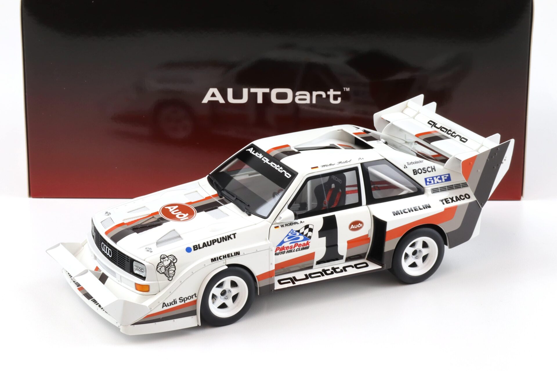 1:18 AUTOart Audi Sport Quattro S1 Pikes Peak 1987 Winner #1 Röhrl 88700