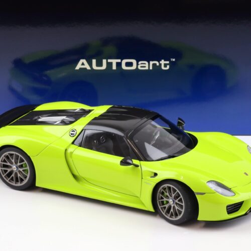1:18 AUTOart Porsche 918 Spyder Weissach Package 2013 Acid green 77921