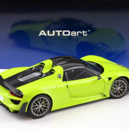 1:18 AUTOart Porsche 918 Spyder Weissach Package 2013 Acid green 77921