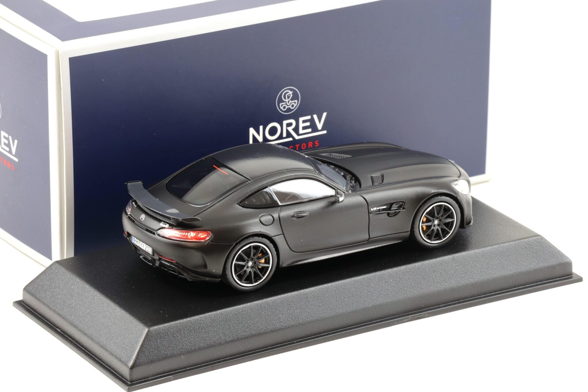 1:43 Norev Mercedes AMG GT R Coupe 2019 black magno 351352
