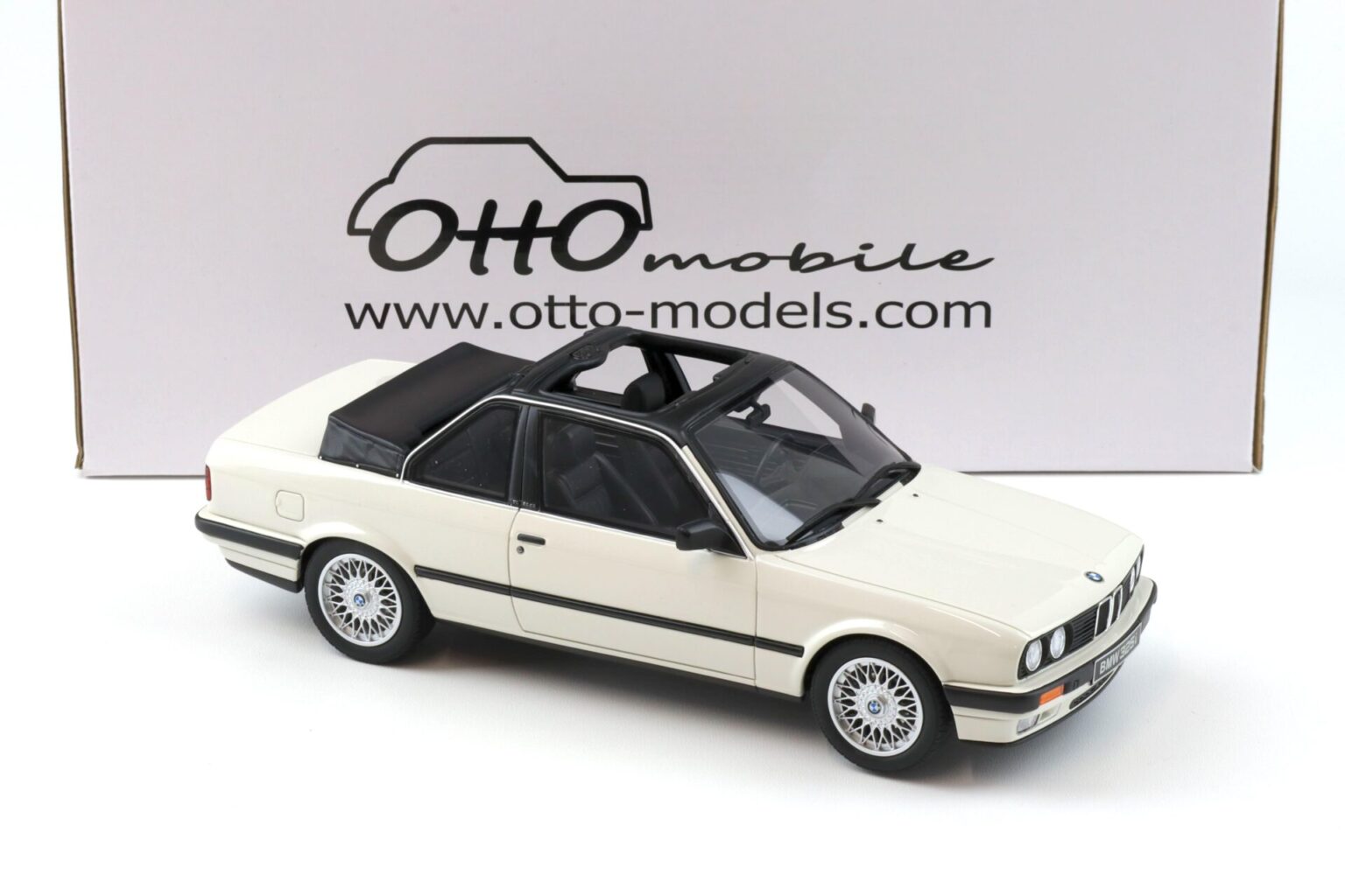 OTTOMOBILE BMW E30 325i TC2 BAUR 1988 Blanche 1/18 - Miniature Neuve Sous Boîte