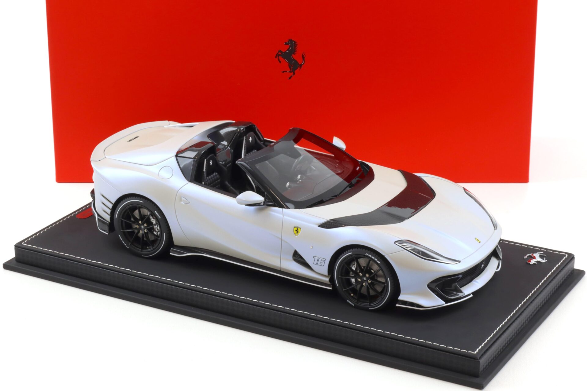 1:18 BBR Ferrari 812 Competizione A Bianco Onda Marina matt - Limited 136 pcs.