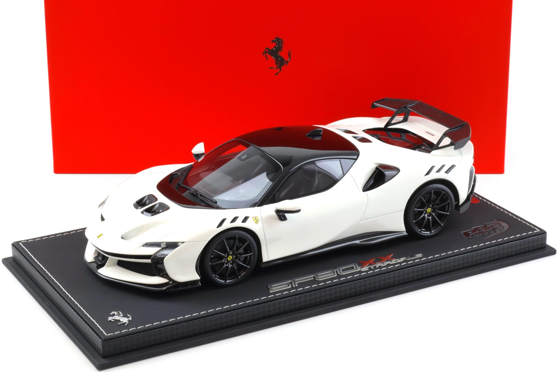 1:18 BBR Ferrari SF90 XX Stradale Bianco Cervino - Limited 50 pcs.
