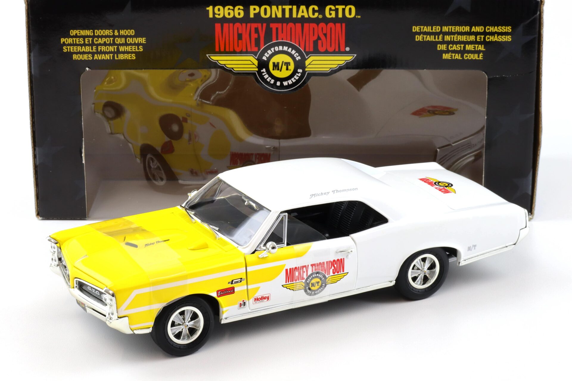 1:18 ERTL 1966 Pontiac GTO Mickey Thompson white/ yellow 33431