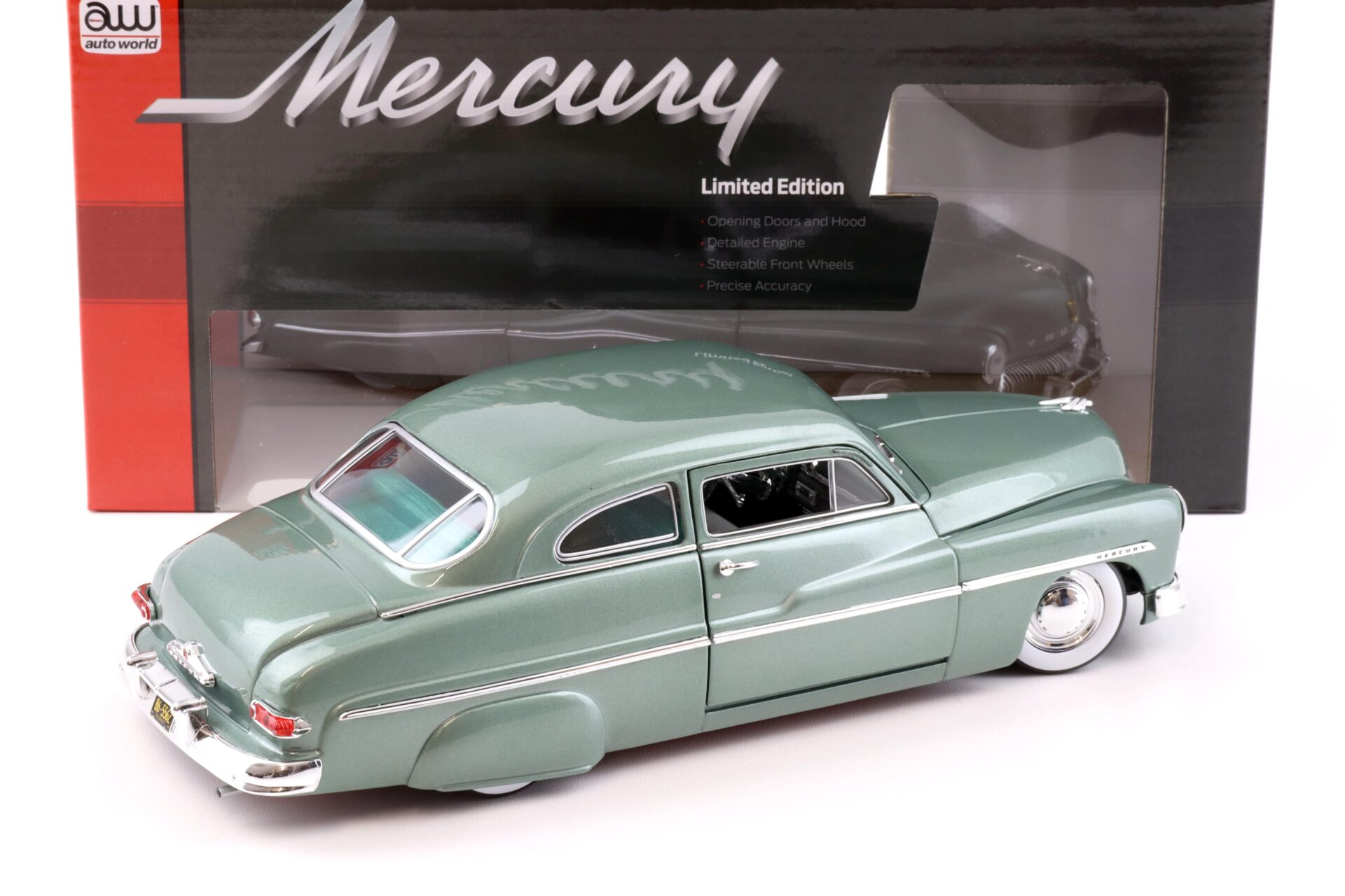 1:18 Auto World 1949 Mercury Eight Coupe Berwick green
