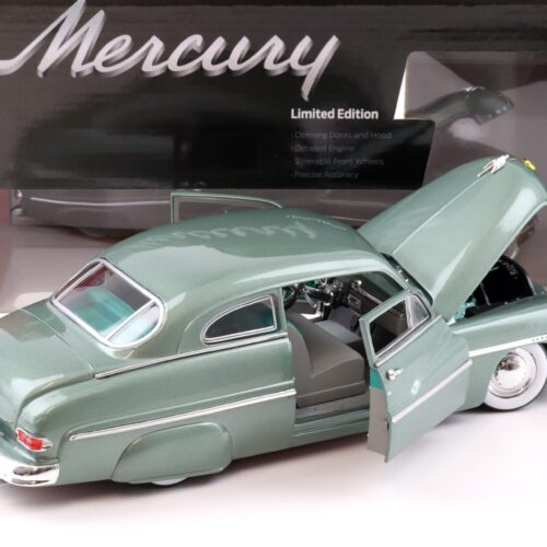 1:18 Auto World 1949 Mercury Eight Coupe Berwick green