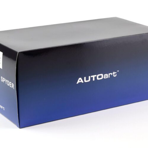 1:18 AUTOart Porsche 918 Spyder Weissach Package 2013 white/ red interior 77920