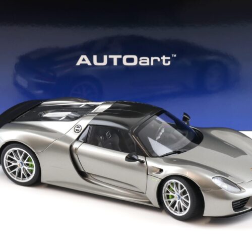 1:18 AUTOart Porsche 918 Spyder Weissach Package 2013 Liquid Metal silver 77922